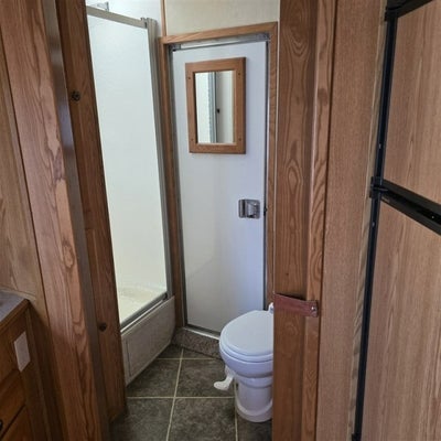 2005 SUNDOWNER 3 HORSE Base