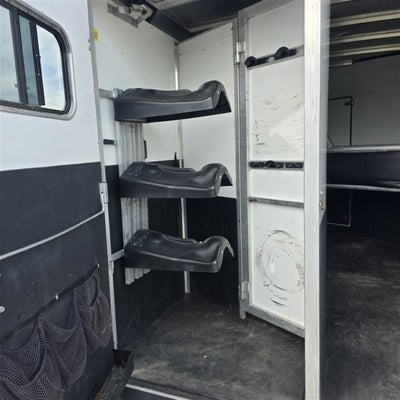 2005 SUNDOWNER 3 HORSE Base
