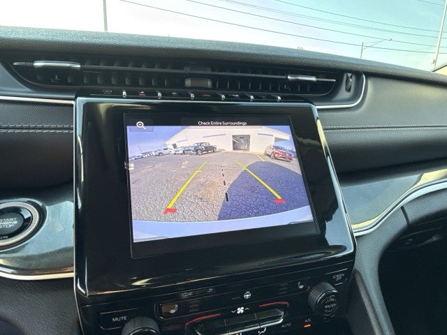 2022 Jeep Grand Cherokee L Laredo