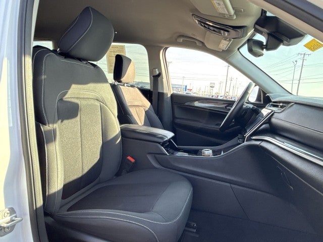 2022 Jeep Grand Cherokee L Laredo