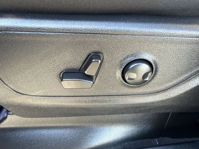 2025 RAM 1500 Big Horn Crew Cab 4x4 6'4" Box