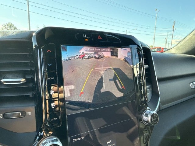 2025 RAM 1500 Big Horn Crew Cab 4x4 6'4" Box