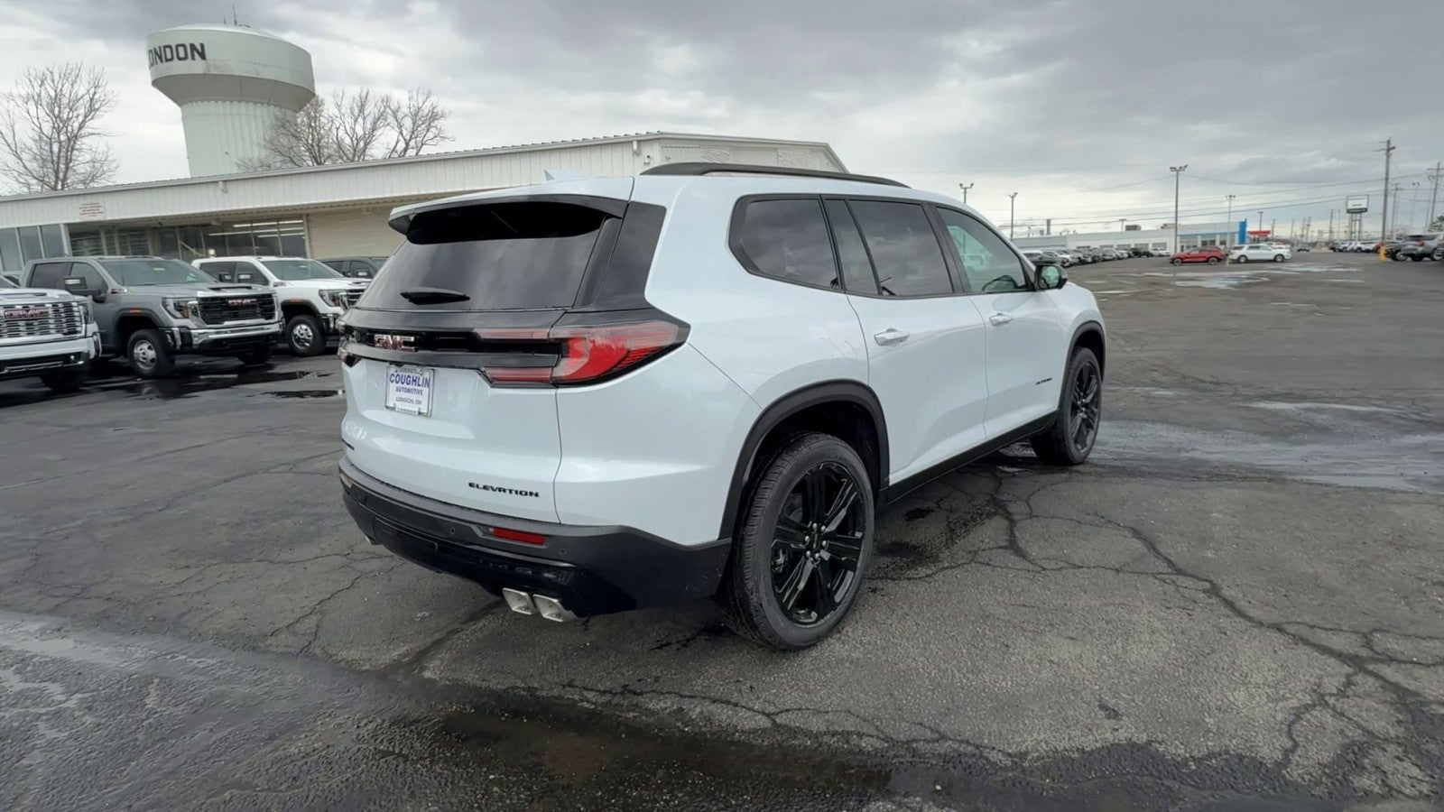 2026 GMC Acadia Elevation