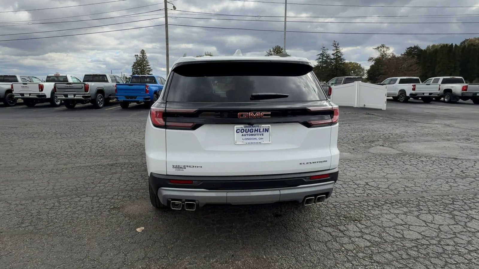 2026 GMC Acadia Elevation