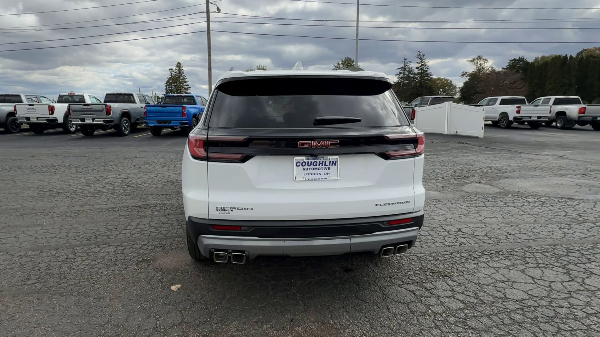 2026 GMC Acadia Elevation