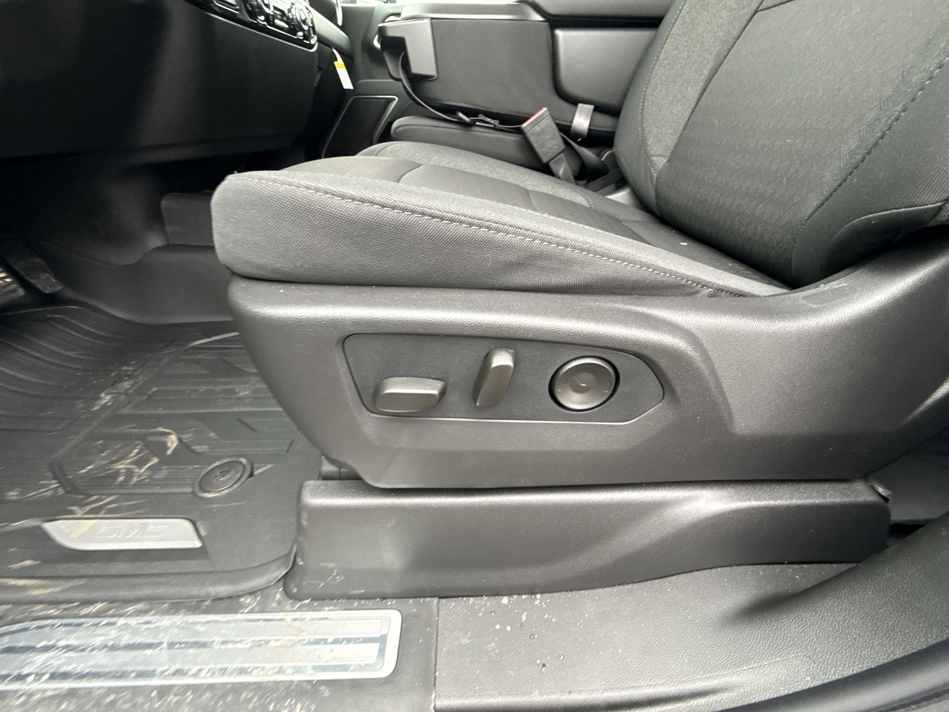 2026 GMC Sierra 3500 HD SLE