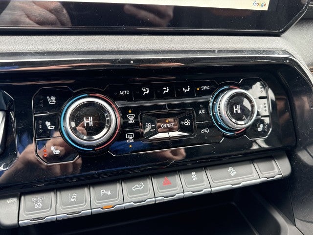 2025 GMC Sierra 3500 HD AT4