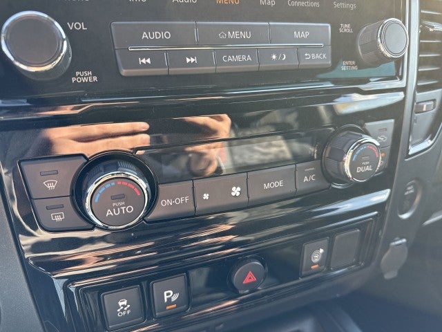 2024 Nissan TITAN Crew Cab PRO-4X 4x4