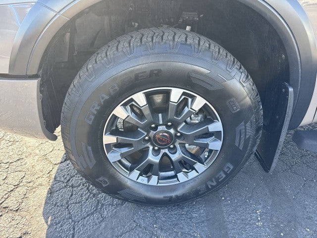 2024 Nissan TITAN Crew Cab PRO-4X 4x4