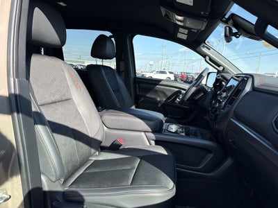 2024 Nissan TITAN Crew Cab PRO-4X 4x4