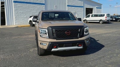 2024 Nissan TITAN Crew Cab PRO-4X 4x4