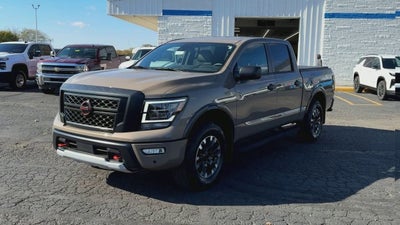 2024 Nissan TITAN Crew Cab PRO-4X 4x4