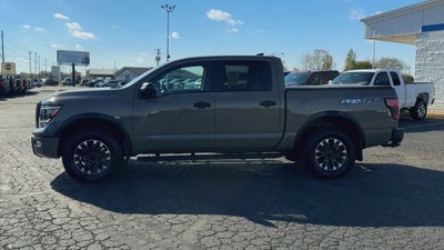 2024 Nissan TITAN Crew Cab PRO-4X 4x4