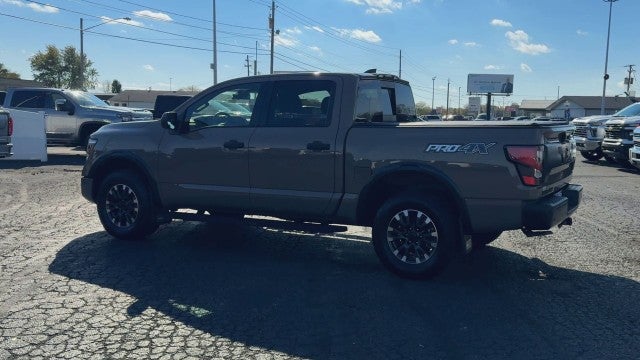 2024 Nissan TITAN Crew Cab PRO-4X 4x4