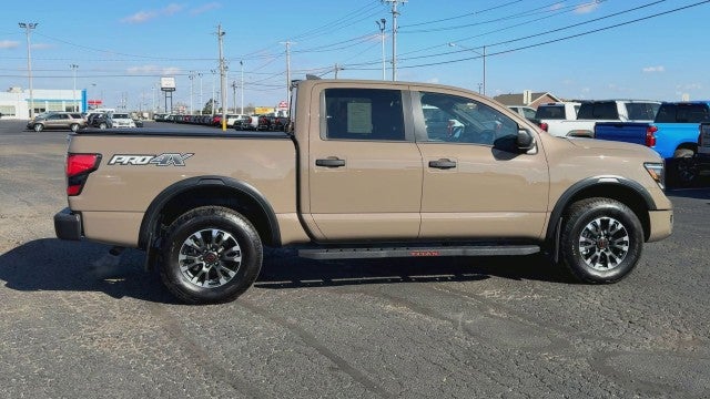 2024 Nissan TITAN Crew Cab PRO-4X 4x4