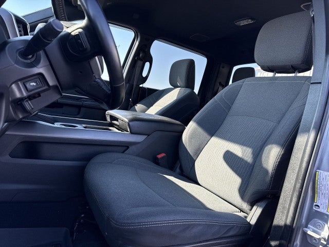 2022 RAM 3500 Big Horn Crew Cab 4x4 8' Box