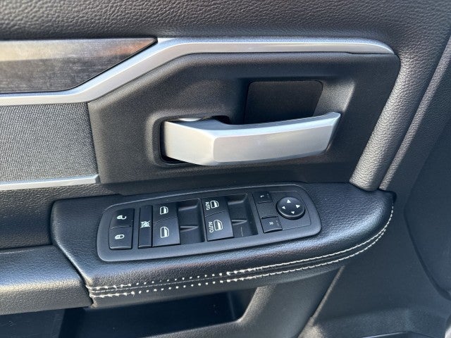 2022 RAM 3500 Big Horn Crew Cab 4x4 8' Box