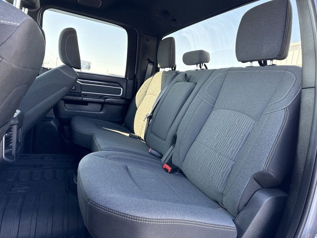 2022 RAM 3500 Big Horn Crew Cab 4x4 8' Box