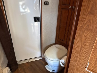 2005 KEEFERBUILT 4 HORSE LQ Base