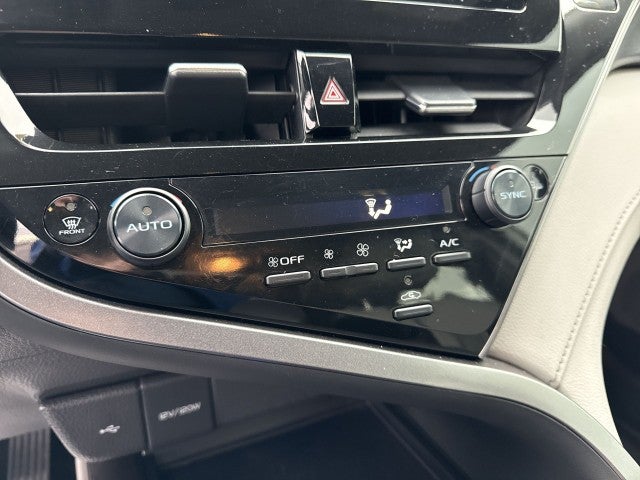 2024 Toyota Camry Hybrid SE