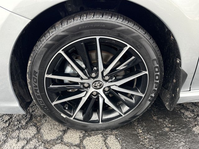 2024 Toyota Camry Hybrid SE