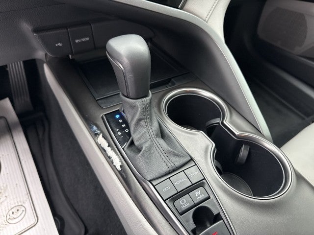 2024 Toyota Camry Hybrid SE