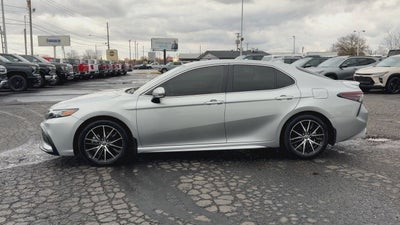 2024 Toyota Camry Hybrid SE