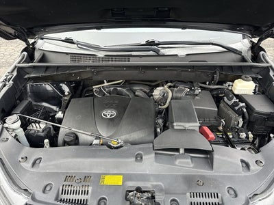 2017 Toyota Highlander SE