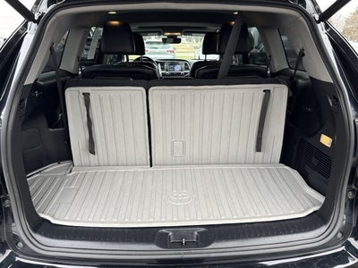 2017 Toyota Highlander SE