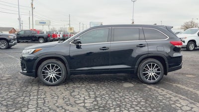 2017 Toyota Highlander SE