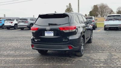 2017 Toyota Highlander SE