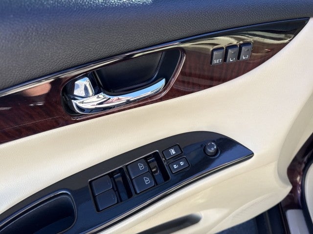 2016 INFINITI QX50 Base