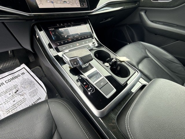 2021 Audi Q8 Premium Plus 55 TFSI quattro Tiptronic