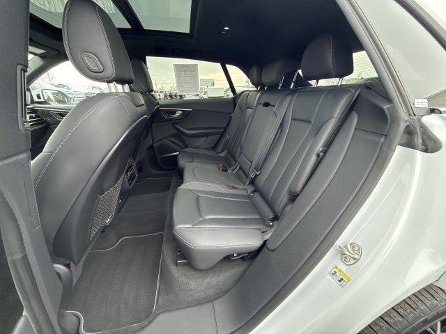 2021 Audi Q8 Premium Plus 55 TFSI quattro Tiptronic