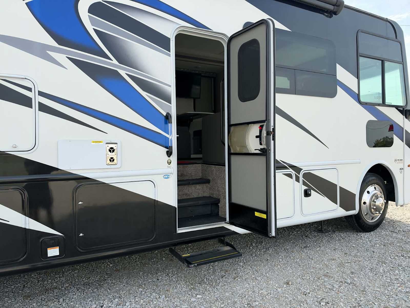2022 Ford F-53 Motorhome Stripped C Base