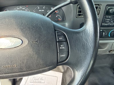 2004 Ford Super Duty F-350 DRW XL