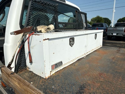 2004 Ford Super Duty F-350 DRW XL