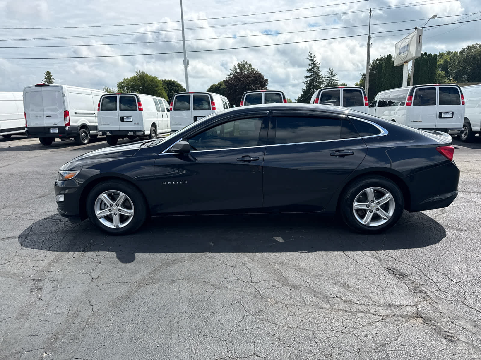 Used 2022 Chevrolet Malibu 1LS with VIN 1G1ZB5ST2NF193920 for sale in London, OH