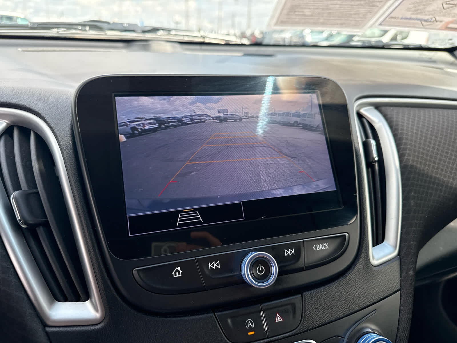 2022 Chevrolet Malibu 1LS - Photo 21