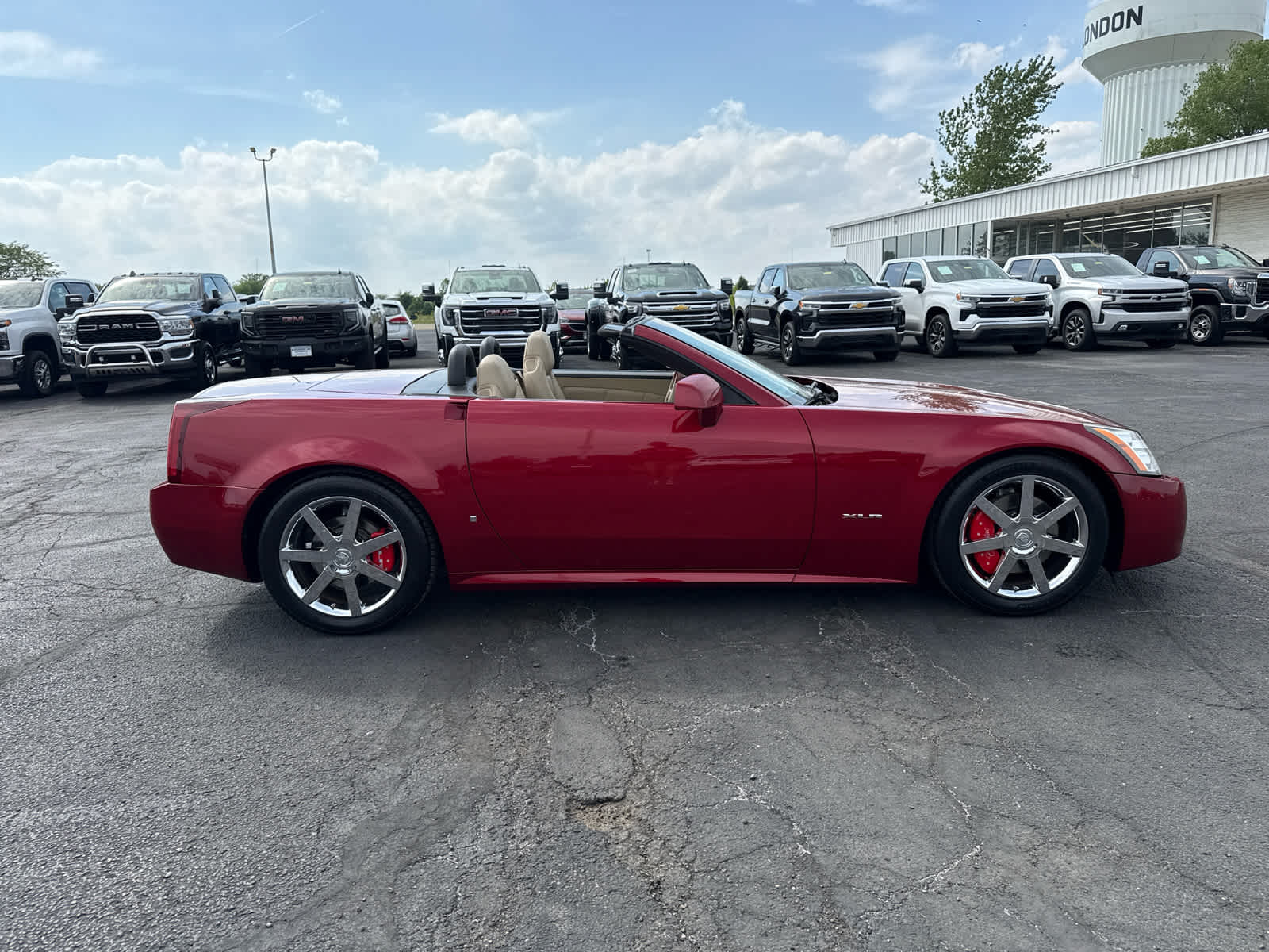 2008 Cadillac XLR Standard