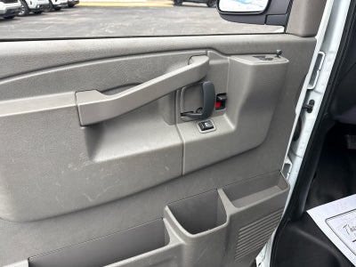 2023 Chevrolet Express Passenger 3500 1LS