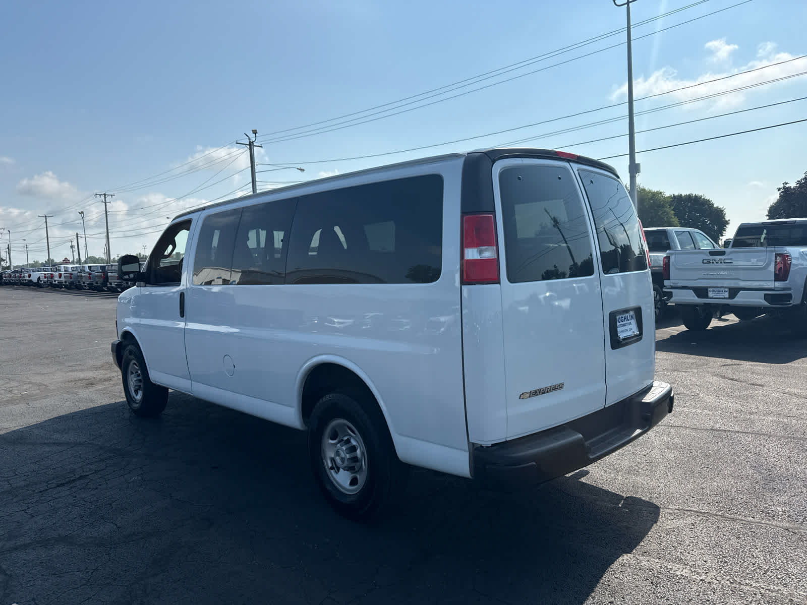 2023 Chevrolet Express Passenger 3500 LS