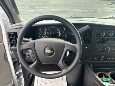 2024 Chevrolet Express Passenger 3500 1LT