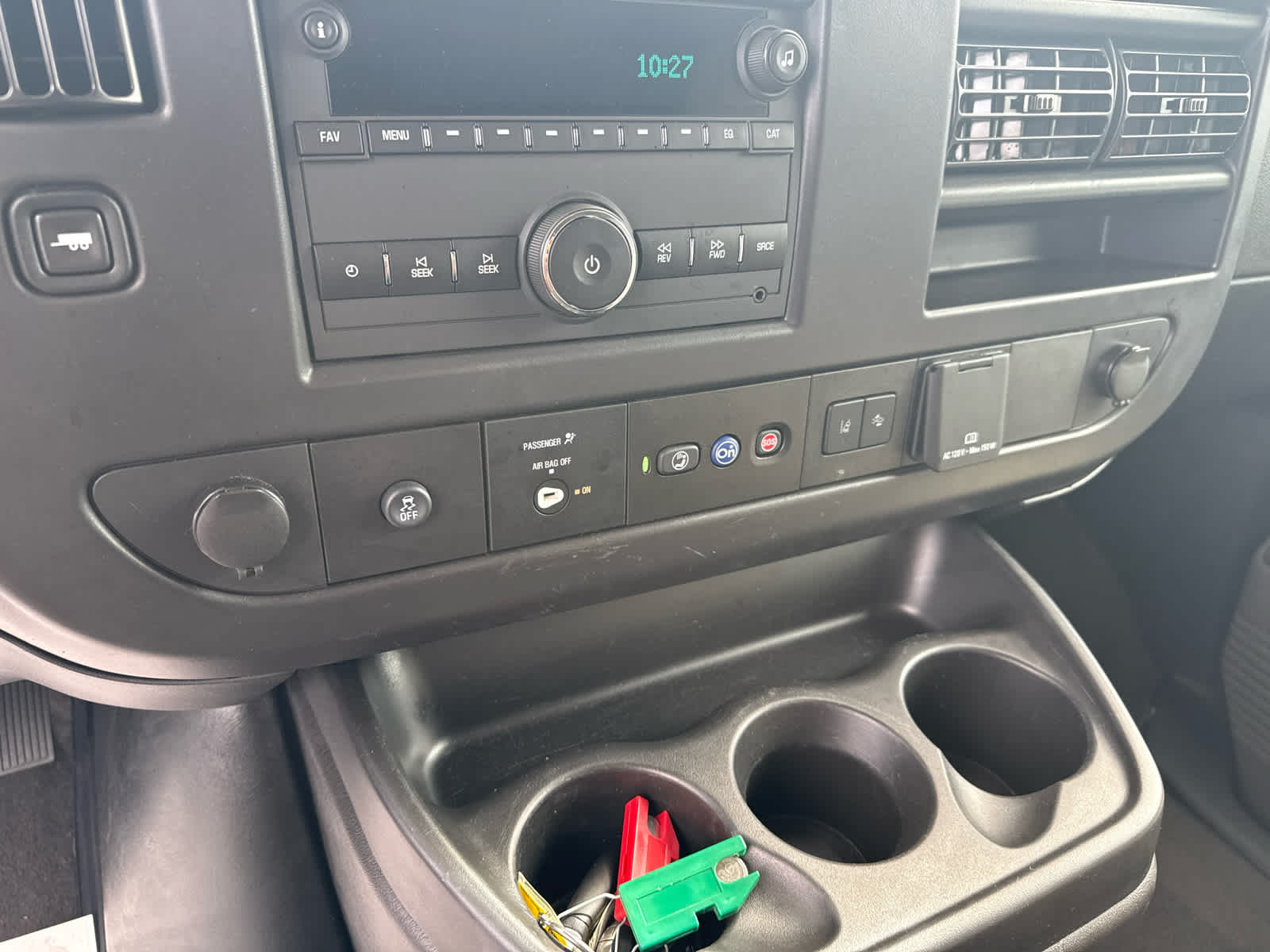 2024 Chevrolet Express Passenger 3500 1LT