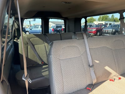 2024 Chevrolet Express Passenger 3500 1LT