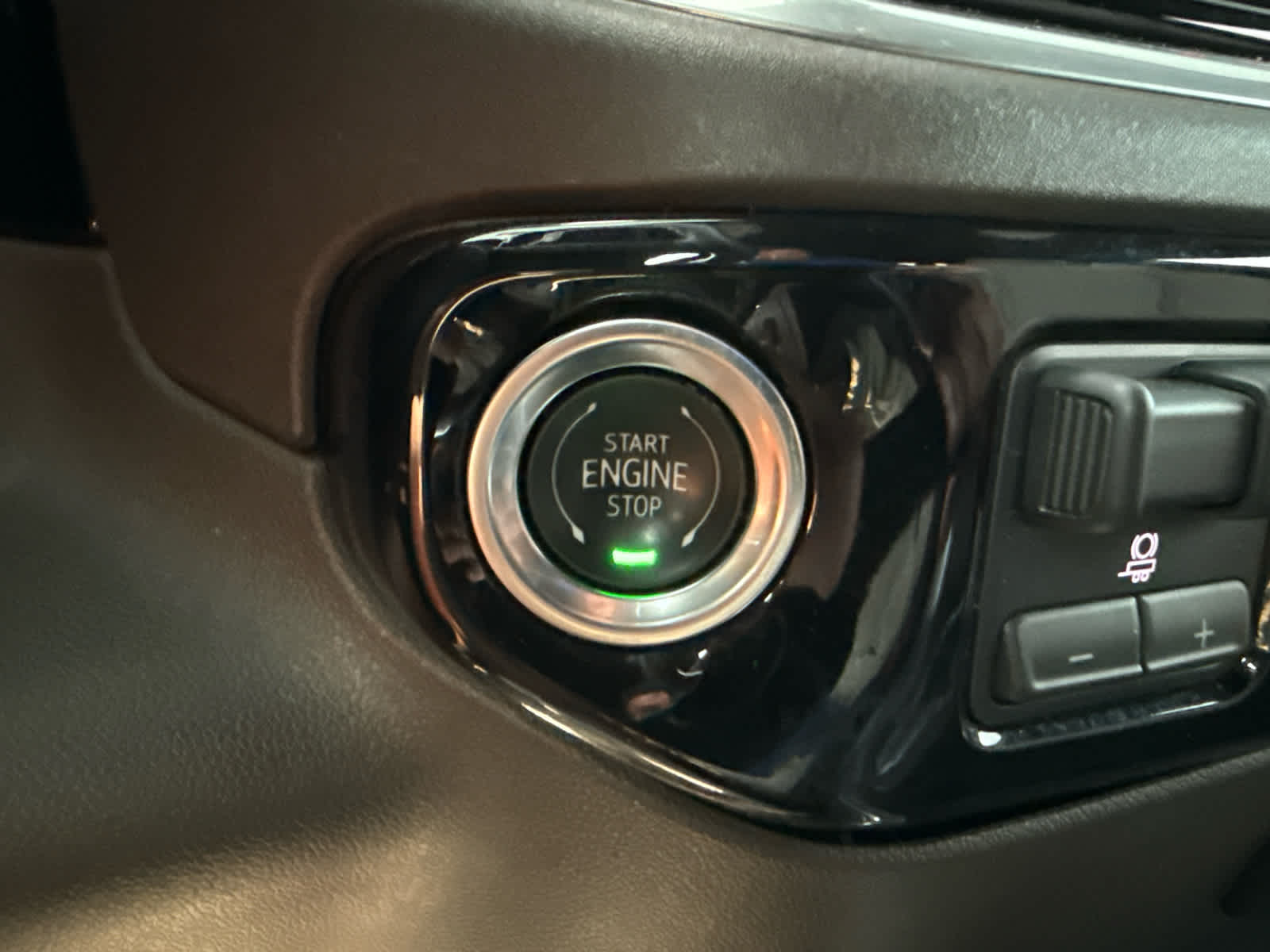 2025 Chevrolet Silverado 3500 HD LTZ