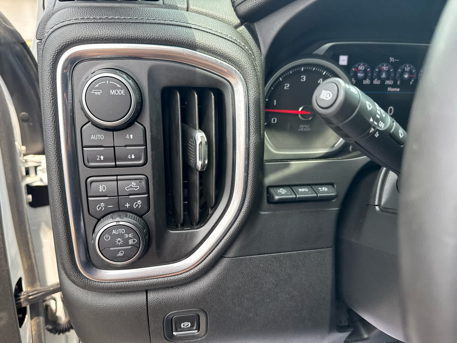 2020 Chevrolet Silverado 2500HD LTZ - Photo 14