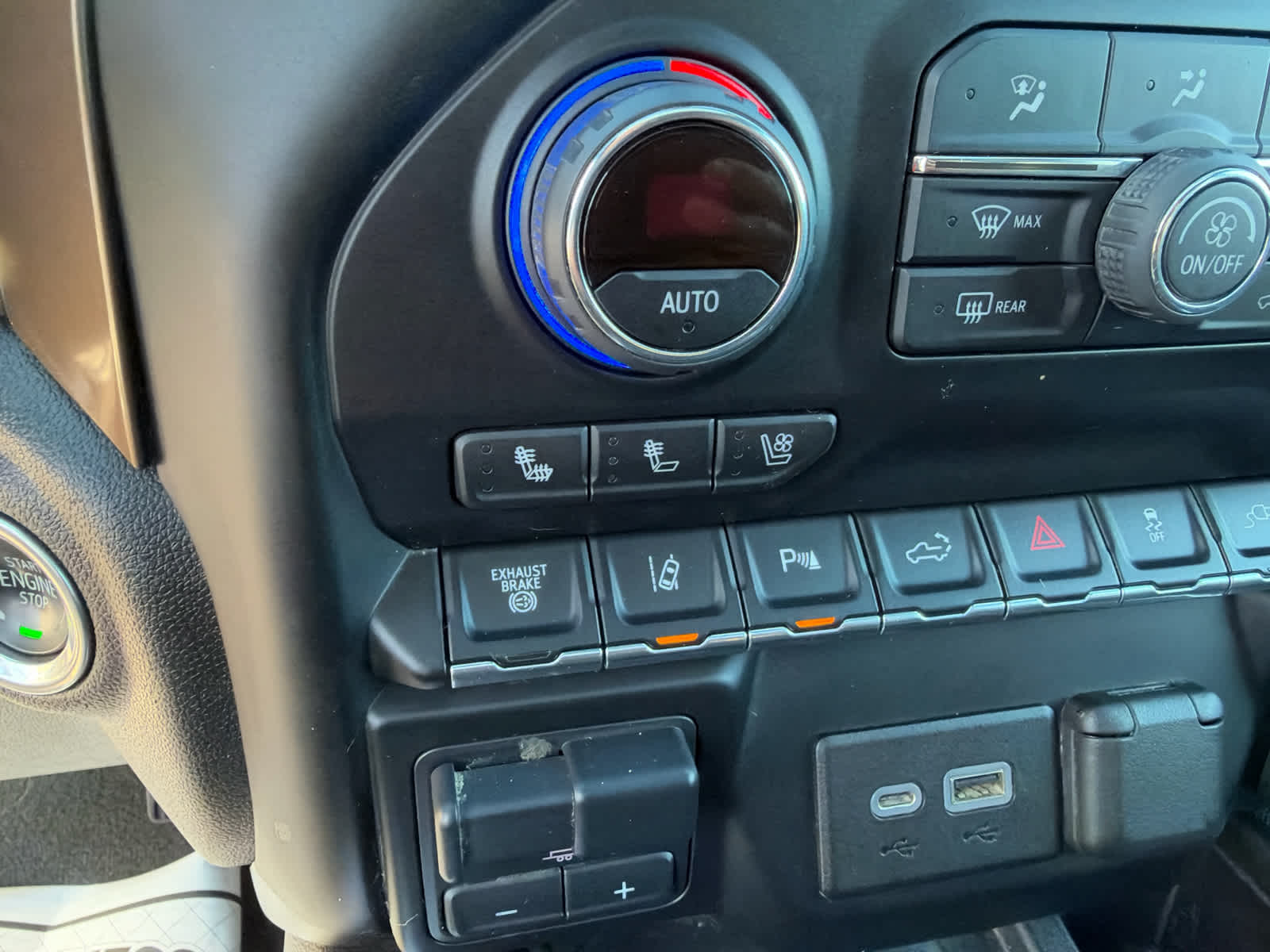 2021 Chevrolet Silverado 2500HD High Country - Photo 24