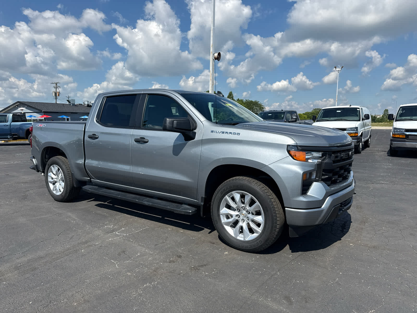2025 Chevrolet Silverado 1500 Custom