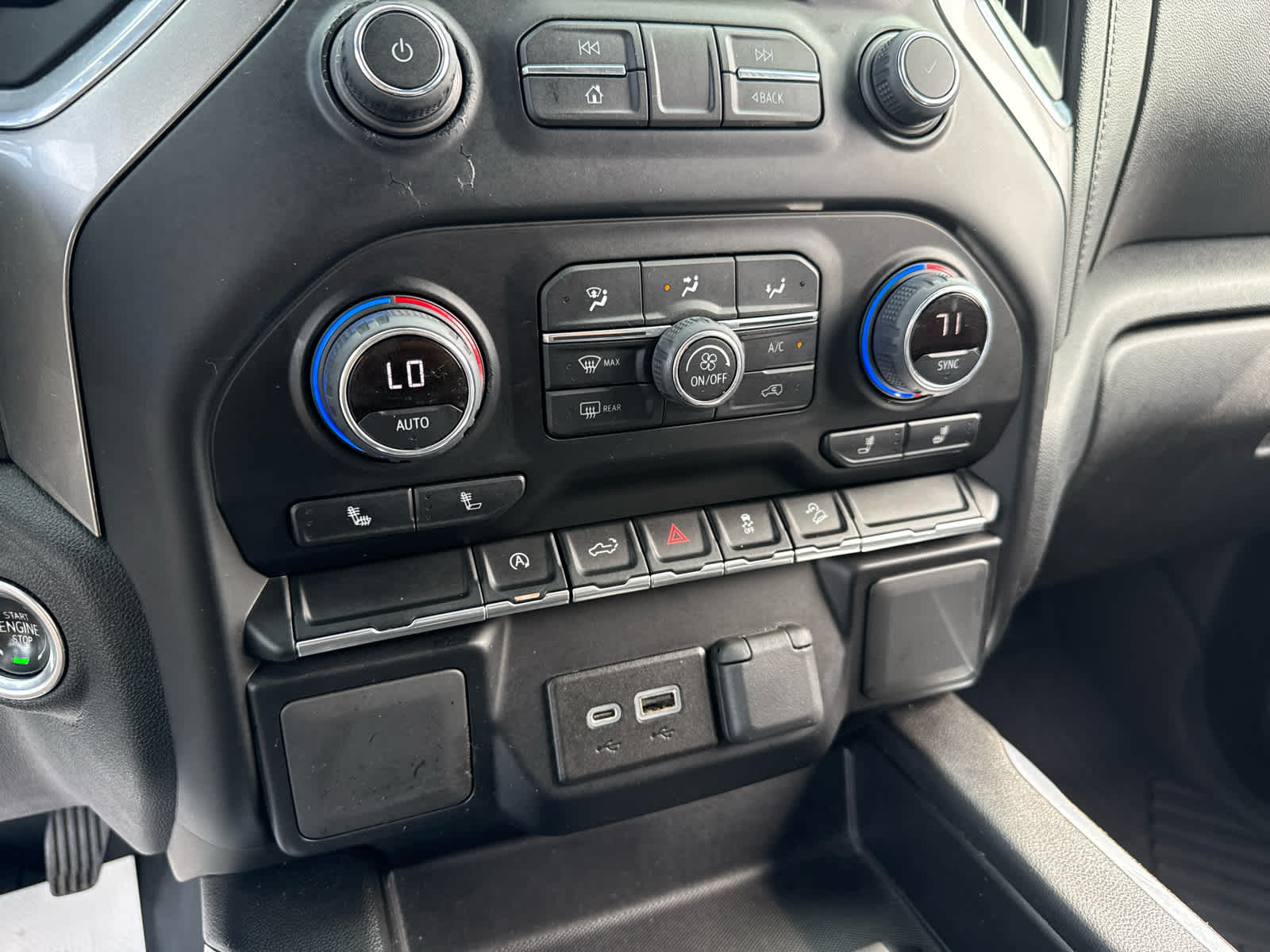 2021 Chevrolet Silverado 1500 RST - Photo 19